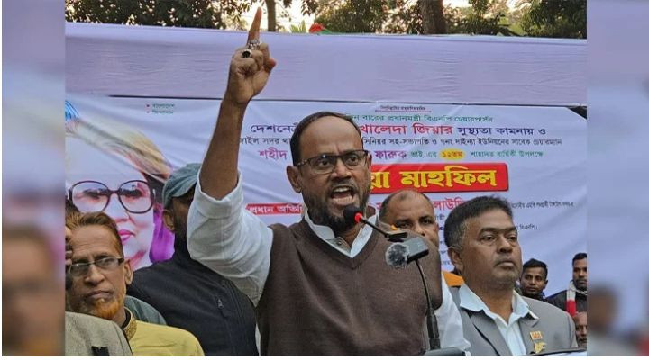 শেখ হাসিনা ভারতে বসে হাদিকে হত্যার নির্দেশ দিয়েছেন: টুকু